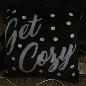 Throw pillow